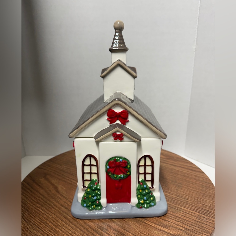 Temptations by Tara Christmas Holiday Village  Church Canister Cookie Jar NWOT